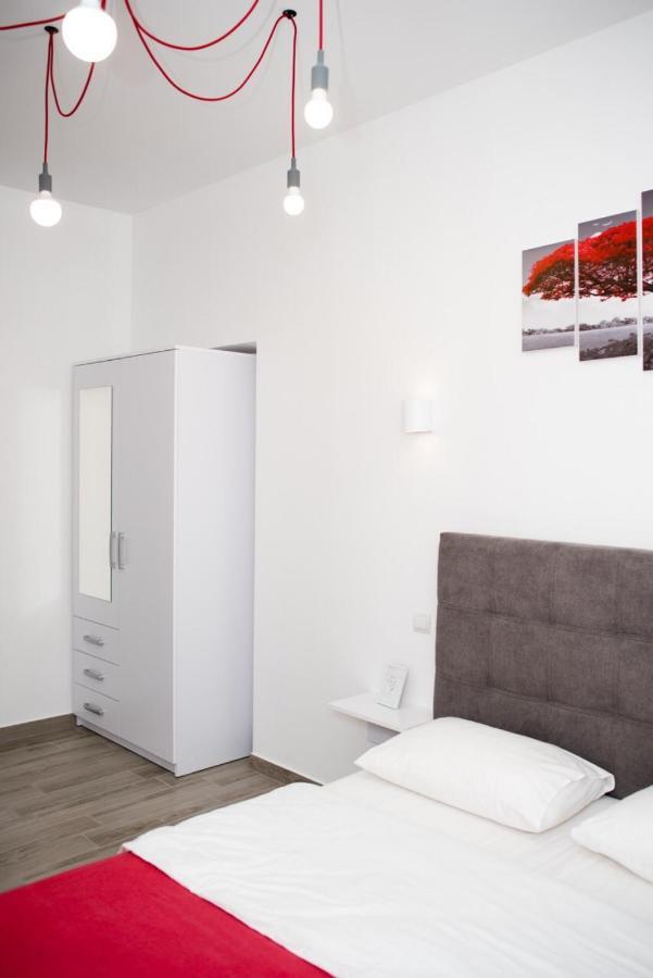Deluxe Apartment In Old City Center Leópolis Exterior foto